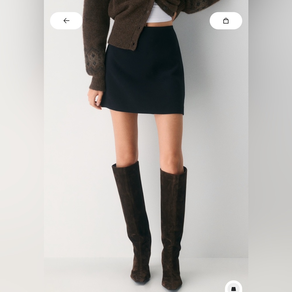 Aritzia Wilfred Classic Black Mini Skirt “crepette”